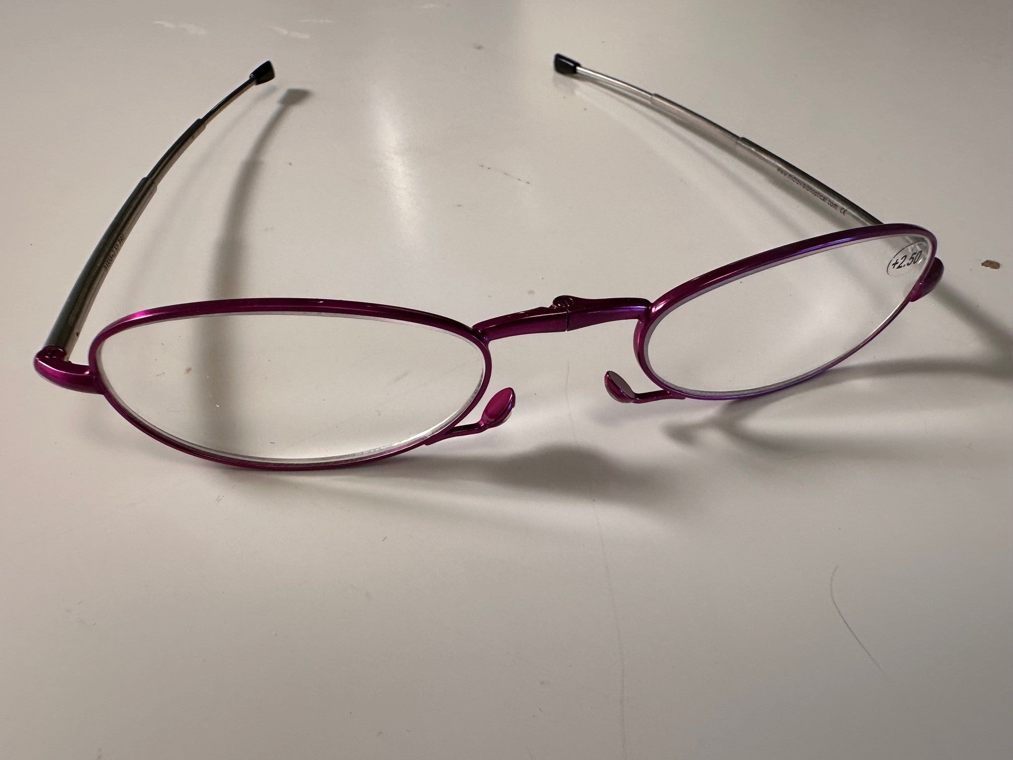 Executive Readers (Rimmed) Oval - Clearance