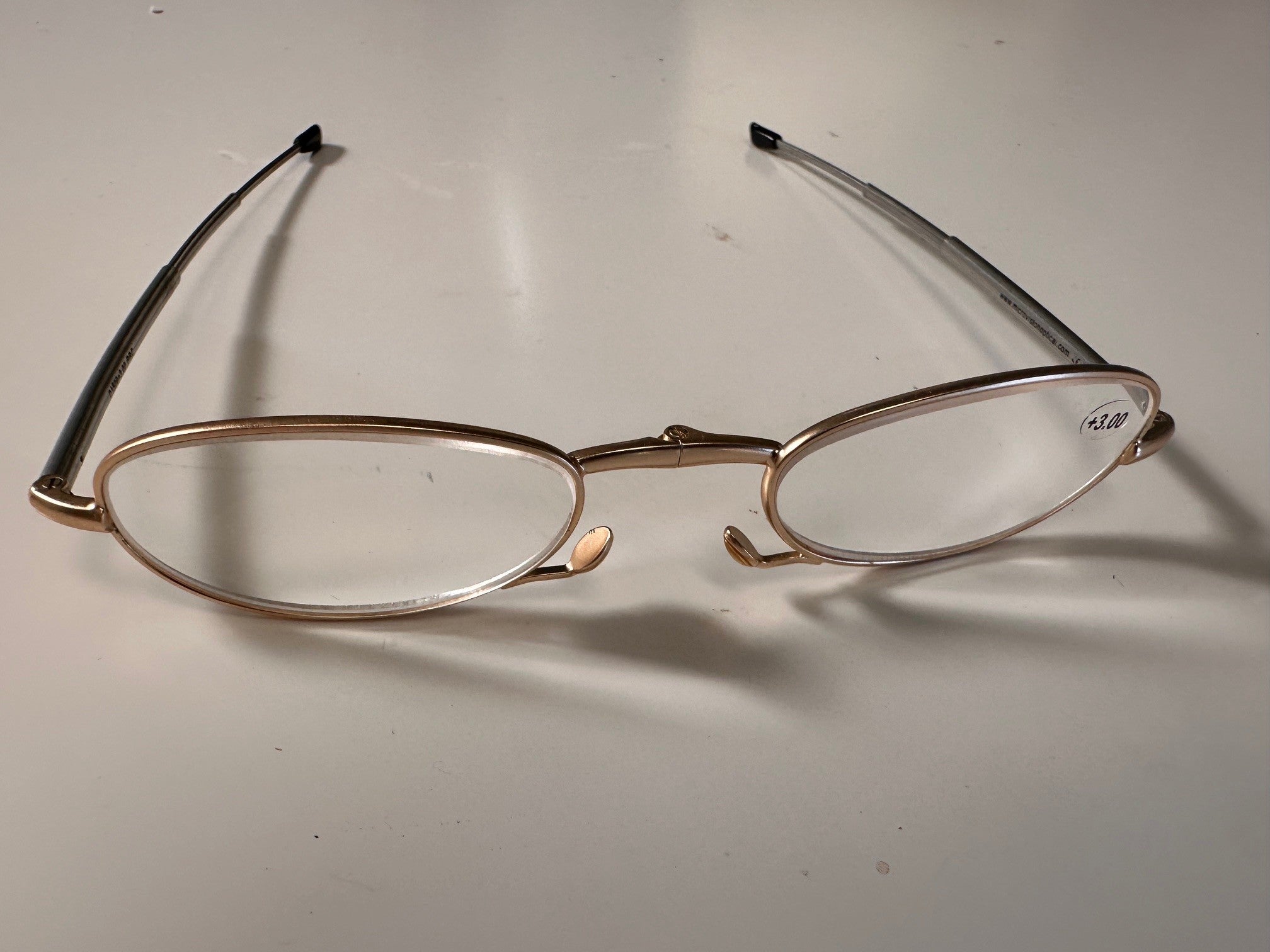 Executive Readers (Rimmed) Oval - Clearance