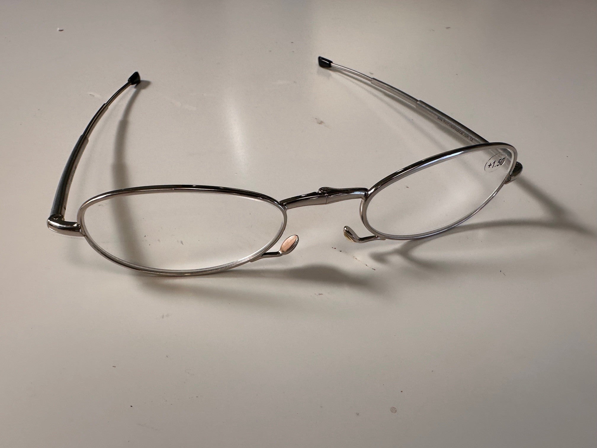 Executive Readers (Rimmed) Oval - Clearance